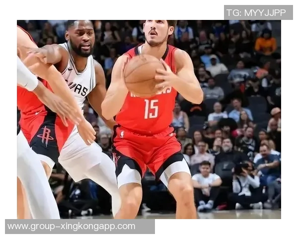 卡佩拉赞申京传球能力期待双塔组合带来更多空间创造