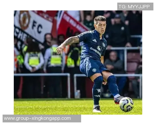 利桑德罗随队训练状态回暖预计十月底前重返赛场