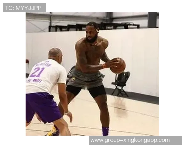 詹姆斯本赛季出手次数与使用率双双创生涯新低湖人队面临挑战