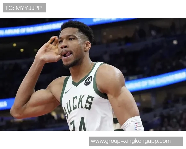 字母哥身穿老詹赠送的23号球衣入更衣室布朗尼球衣成新亮点 字母哥身穿老詹赠送的23号球衣入更衣室布朗尼球衣成新亮点