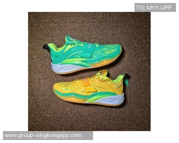 安踏向库里团队寄送球鞋包括欧文签名鞋引发关注 安踏向库里团队寄送球鞋包括欧文签名鞋引发关注